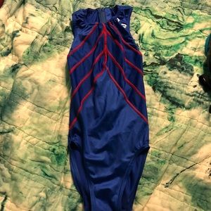 TYR fast suit